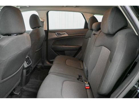 Used 2023 Kia Sportage LX image 19