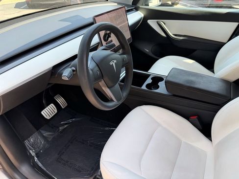 Used 2022 Tesla Model Y Performance image 24