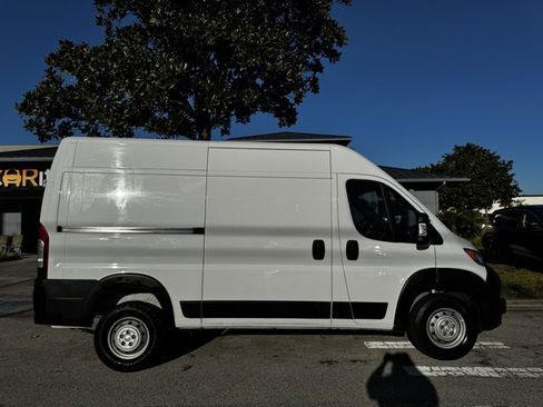 Used 2023 RAM ProMaster 1500 image 8
