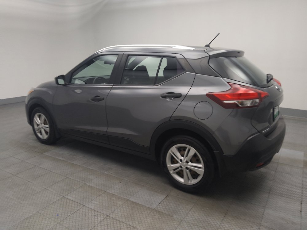 Used 2019 Nissan Kicks S FWD image 3