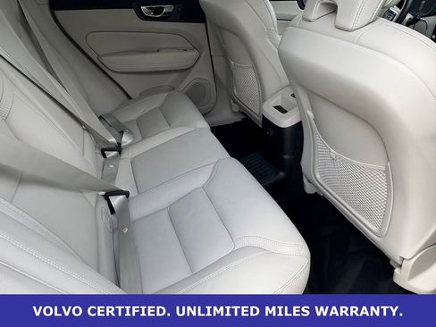Certified 2024 Volvo XC60 T8 Ultimate w/ Protection Package Premier AWD/4WD image 32
