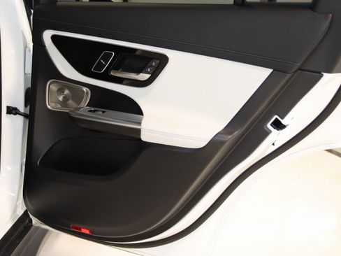 Used 2025 Mercedes-Benz GLC 300 4MATIC Coupe image 78