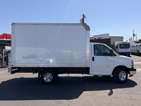 Used 2025 Chevrolet Express 3500 w/ Power Convenience Package RWD image 2