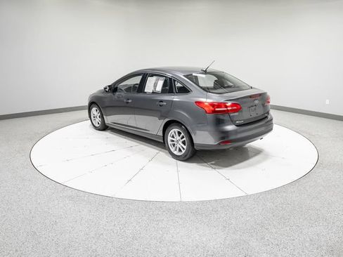 Used 2018 Ford Focus SE FWD image 31