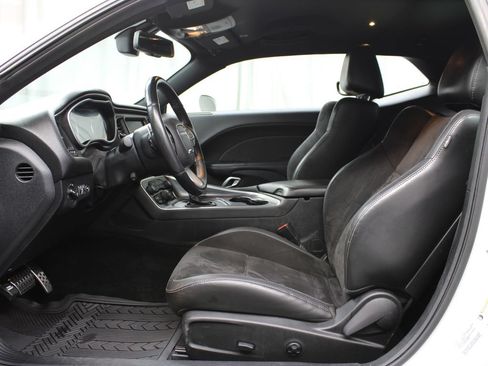 Used 2018 Dodge Challenger GT w/ GT Interior Package AWD/4WD image 13