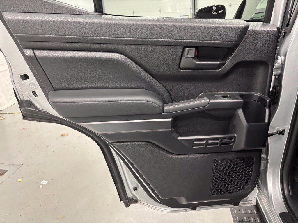 Used 2026 Toyota 4Runner SR5 AWD/4WD image 41
