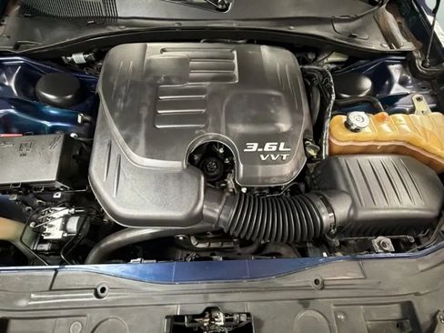 Used 2016 Chrysler 300 Limited RWD image 23