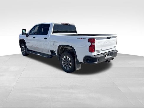 Used 2023 Chevrolet Silverado 2500 Custom w/ Custom Convenience Package AWD/4WD image 4