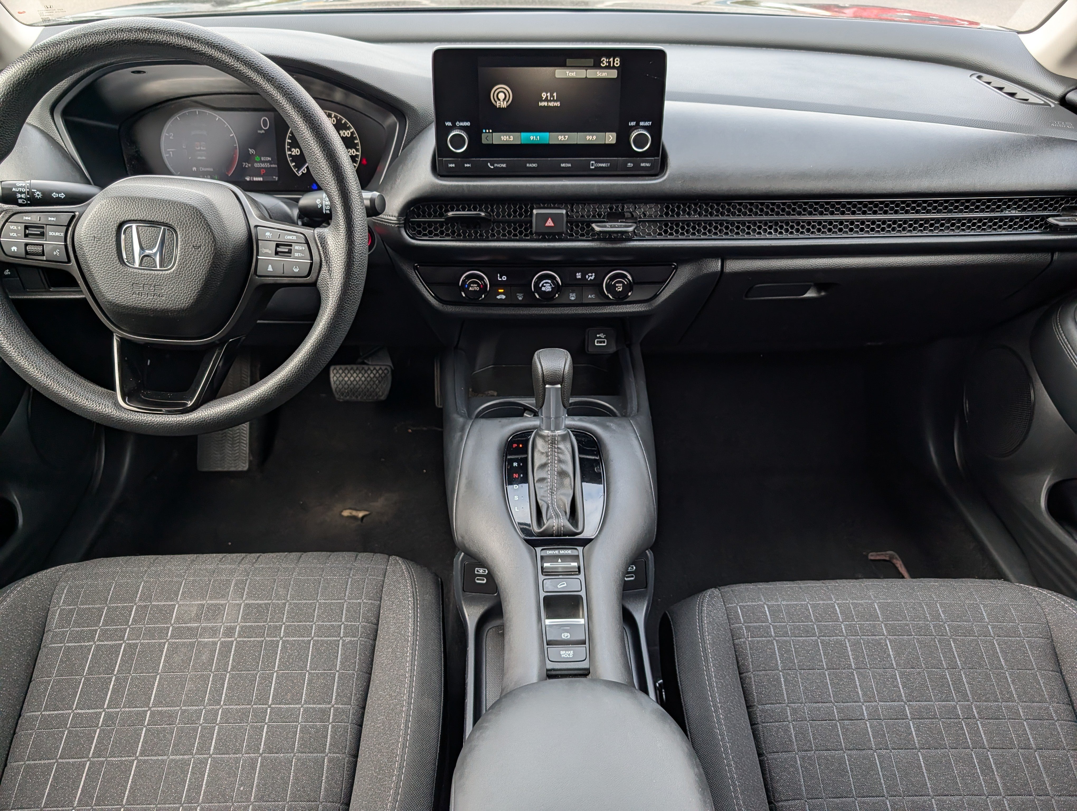 Used 2024 Honda HR-V LX image 10