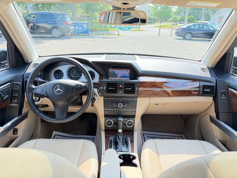Used 2011 Mercedes-Benz GLK 350 4MATIC image 27