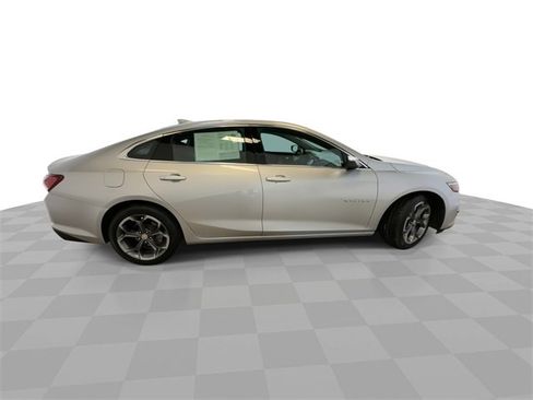 Used 2022 Chevrolet Malibu LT image 9