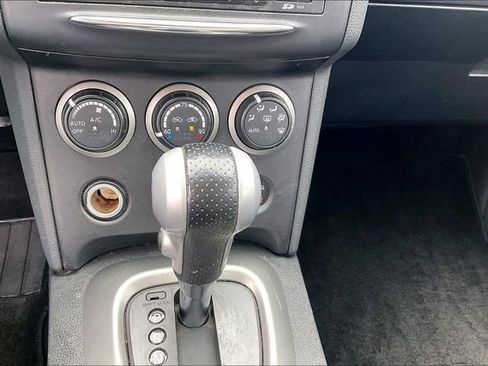 Used 2012 Nissan Rogue SL FWD image 33