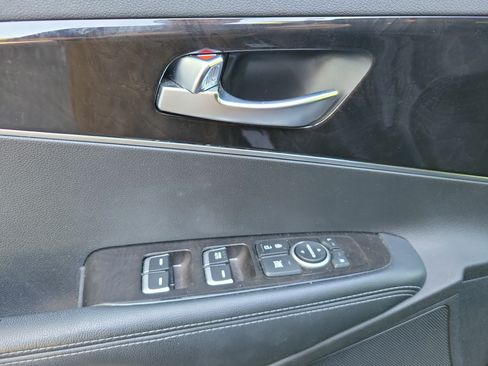 Used 2018 Kia Sorento AWD image 24