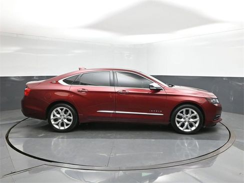 Used 2017 Chevrolet Impala Premier w/ Enhanced Convenience Package image 26