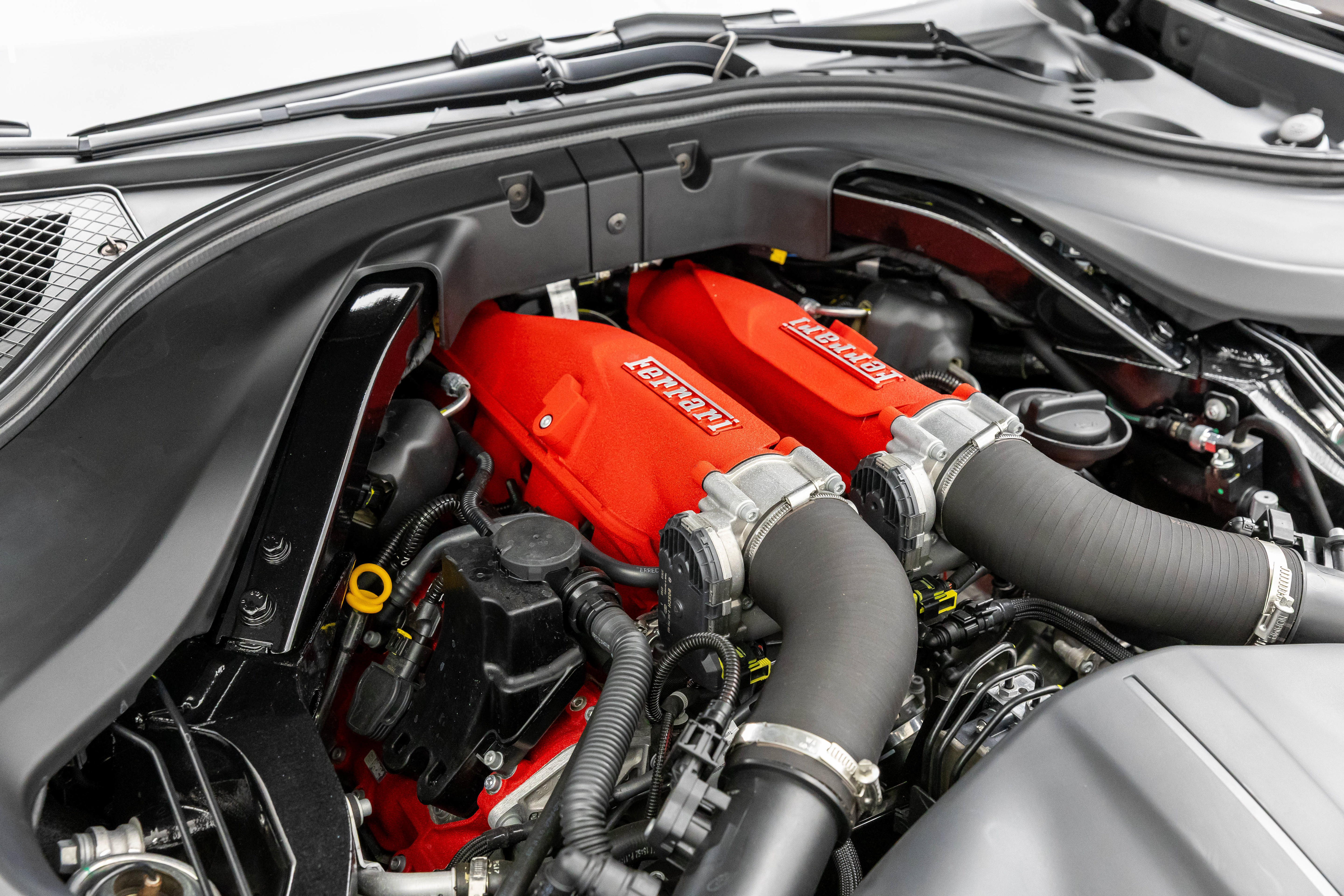 Certified 2025 Ferrari Roma Spider RWD image 69