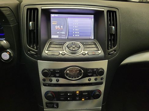 Used 2015 INFINITI Q60 Coupe image 25