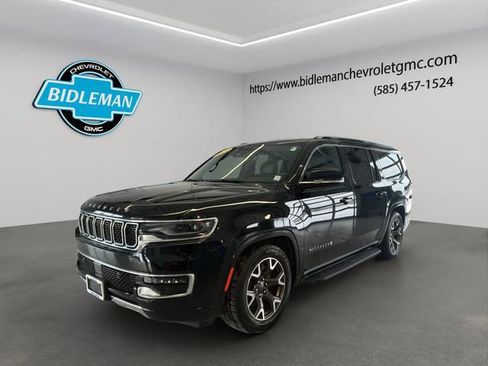 Used 2024 Jeep Wagoneer L Series III w/ Flexible Seating Group AWD/4WD image 3