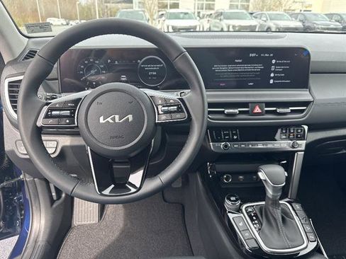 New 2026 Kia Seltos EX image 11