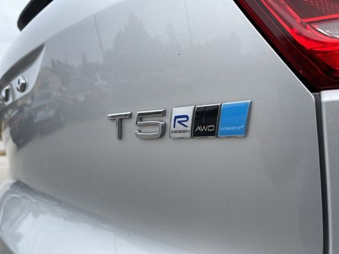 Used 2019 Volvo XC40 T5 R-Design image 10