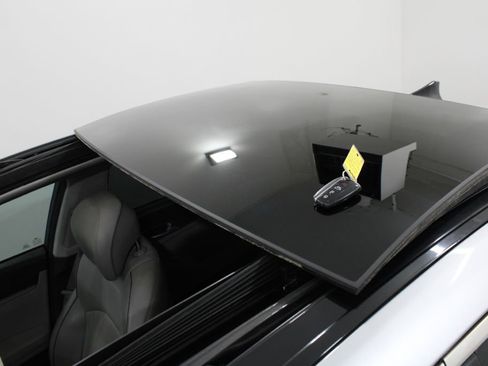 Used 2015 Hyundai Genesis 3.8 w/ Option Group 03 image 11