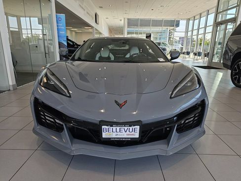 Used 2025 Chevrolet Corvette E-Ray w/ ZER Performance Package AWD/4WD image 2