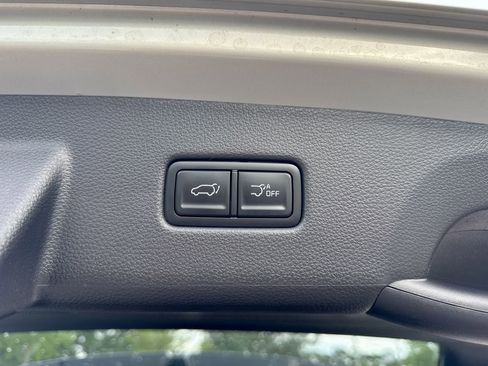 New 2025 Kia Carnival SX Prestige image 9