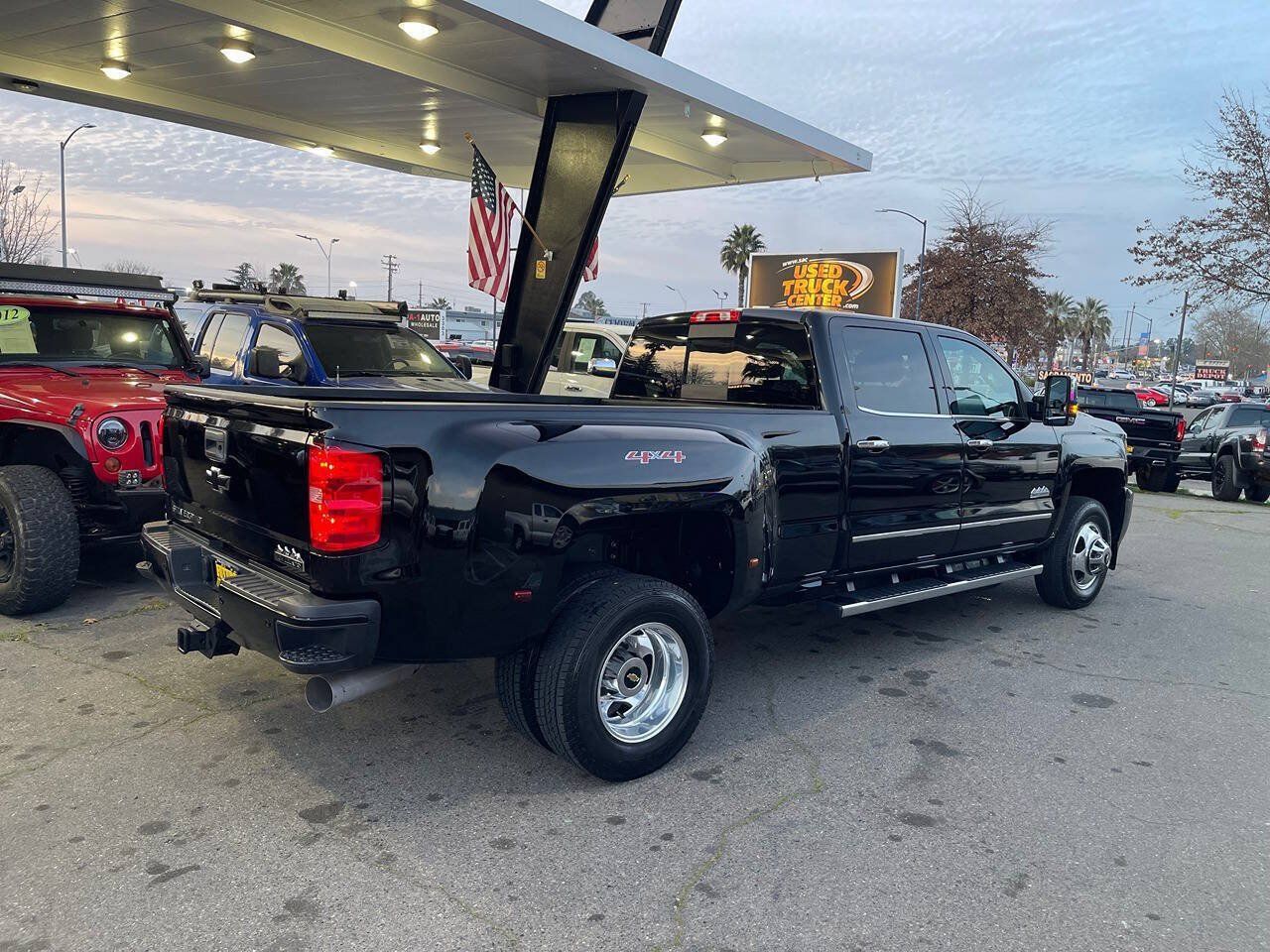 Used 2017 Chevrolet Silverado 3500 High Country w/ Duramax Plus Package AWD/4WD image 82