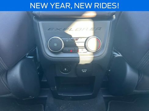 New 2026 Ford Explorer Platinum image 29