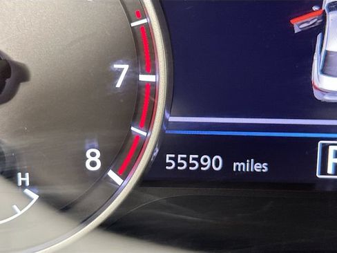 Used 2024 Nissan Sentra SV FWD image 16
