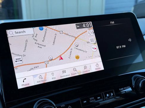 Used 2024 Nissan Armada SL w/ Captain's Chairs Package image 35