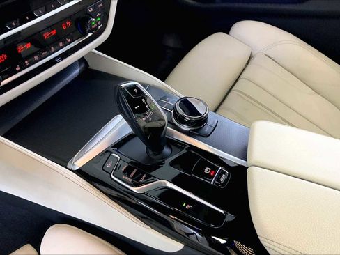 Certified 2023 BMW 540i xDrive w/ Dynamic Handling Package image 16