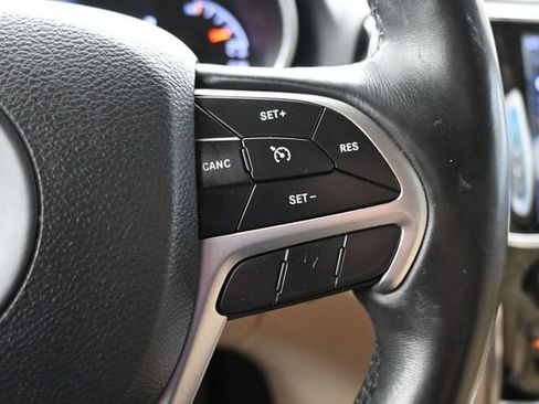 Used 2019 Jeep Grand Cherokee Limited w/ Trailer Tow Group IV RWD image 15