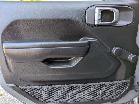 Certified 2021 Jeep Gladiator Sport image 13