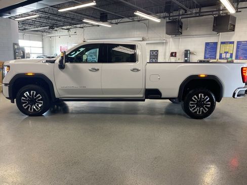 New 2025 GMC Sierra 3500 Denali Ultimate image 4