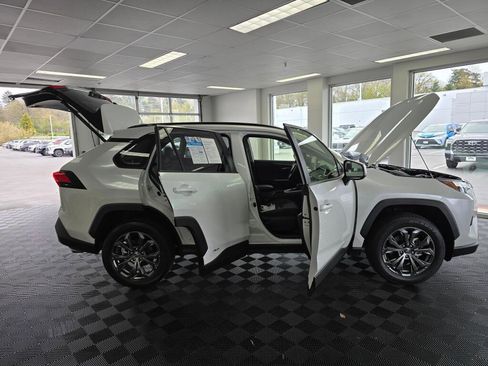 Used 2024 Toyota RAV4 XLE Premium w/ Weather Package image 17