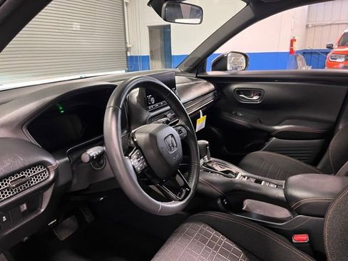 Used 2025 Honda HR-V Sport image 22