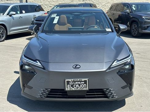 New 2026 Lexus ES 350e FWD image 3