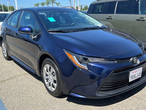 Used 2026 Toyota Corolla LE FWD image 3