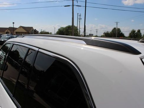 Used 2023 Jeep Grand Cherokee Laredo AWD/4WD image 24