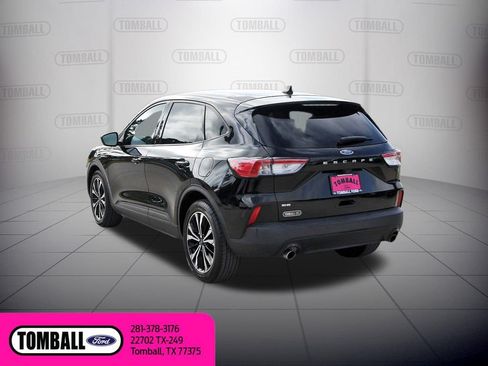 Certified 2022 Ford Escape SE w/ SE Sport Appearance Package FWD image 6