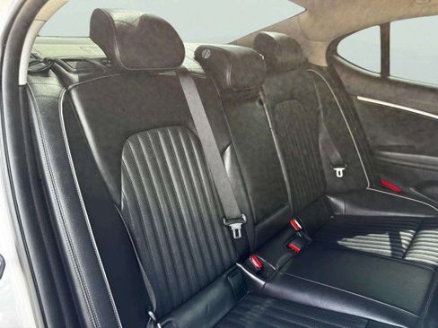 Used 2021 Genesis G70 3.3T RWD image 49