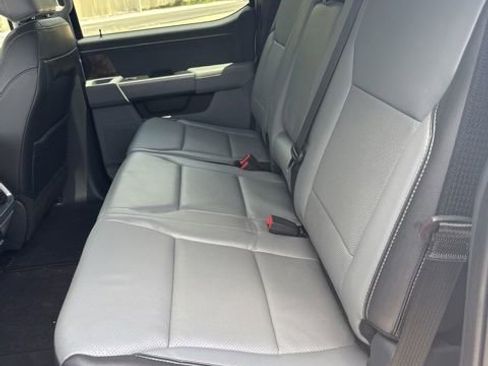 Used 2021 Ford F150 Lariat RWD image 10