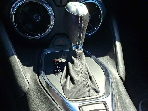 Used 2021 Chevrolet Camaro LT image 14