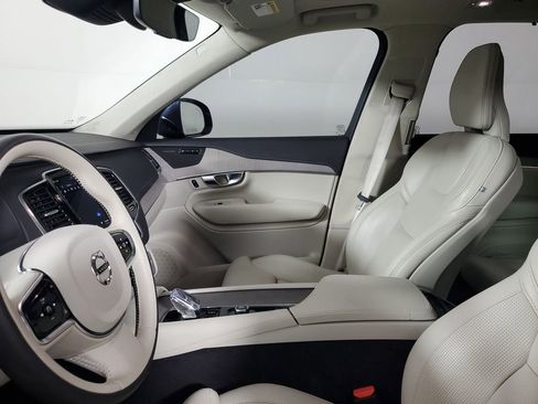 Certified 2024 Volvo XC90 T8 Ultimate w/ Lounge Package image 24