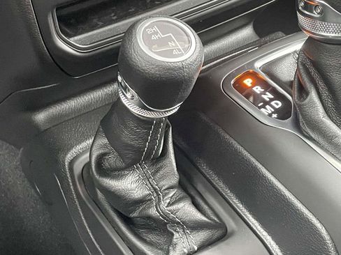 New 2026 Jeep Gladiator Sport AWD/4WD image 39