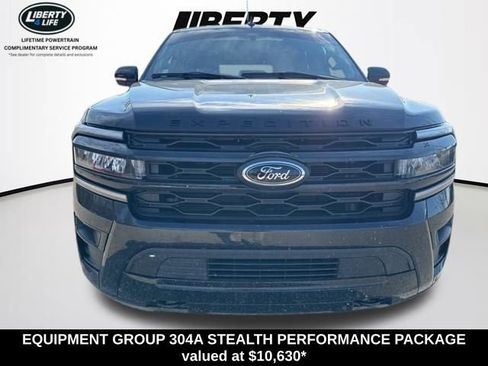 Used 2024 Ford Expedition Max Limited AWD/4WD image 2