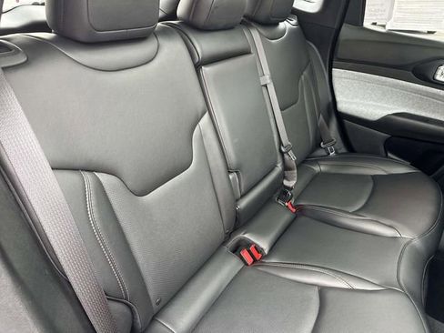 Used 2023 Jeep Compass Latitude w/ Sun and Sound Group AWD/4WD image 26