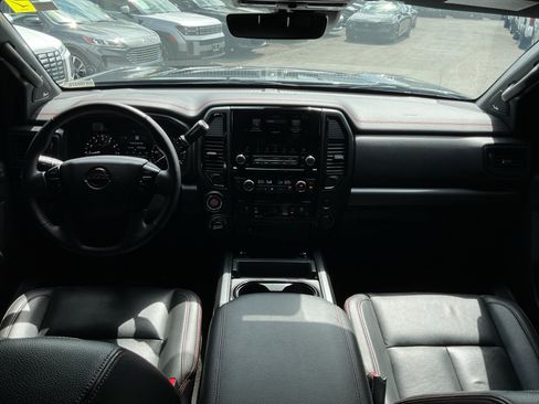 Used 2024 Nissan Titan PRO-4X w/ Pro-4x Convenience Package AWD/4WD image 17