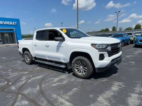 Certified 2023 Chevrolet Colorado LT w/ LT Convenience Package II image 2