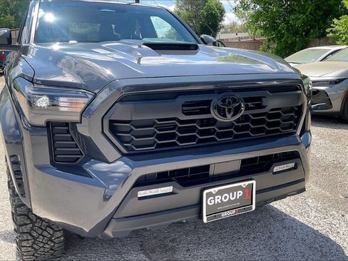 Used 2025 Toyota Tacoma TRD Sport image 29